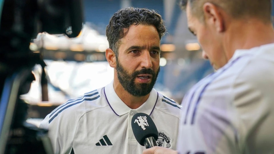 他经常犯错, 显得毫无威, 升级 他经常犯错, 显得毫无威, 升级