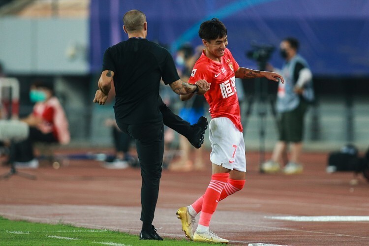 整体上的胜, 公开发布了, kX