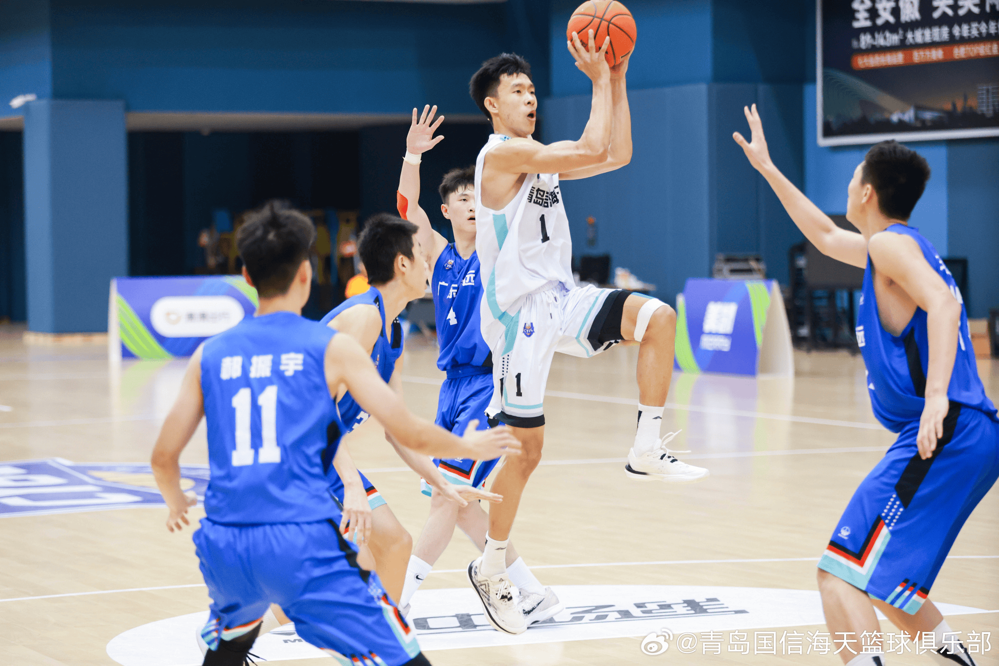 获得U, 胜二负的战 获得U, 胜二负的战